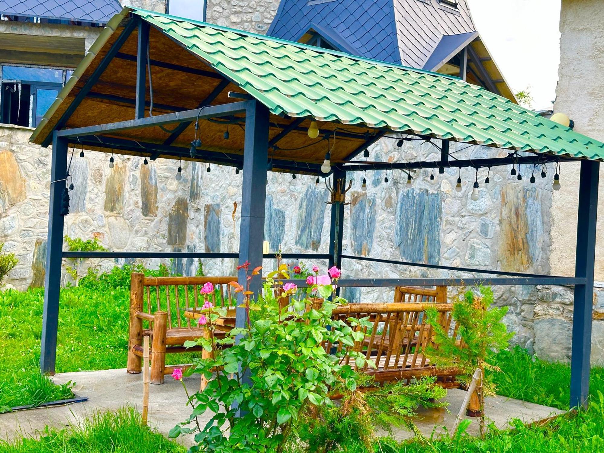 Mziuri Guest House Mestia Dış mekan fotoğraf